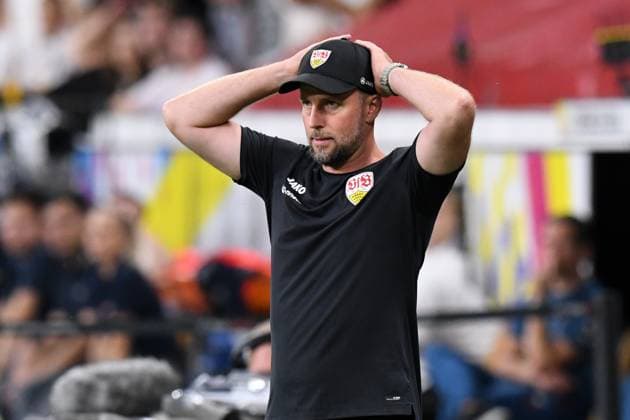 Trainer Sebastian Hoeness ( VFB Stuttgart ) aergert sich. GER, Bayer 04 Leverkusen vs VFB Stuttgart, Fussball, DFL Supercup Finale, Spielzeit 2024 2025, 17.08.2024 DFL REGULATIONS PROHIBIT ANY USE OF PHOTOGRAPHS AS IMAGE SEQUENCES AND OR QUASI-VIDEO GER, Bayer 04 Leverkusen vs VFB Stuttgart, Fussball, DFL Supercup Finale, Spielzeit 2024 2025, 17.08.2024 Leverkusen Copyright: xEibner-Pressefoto ThomasxThienelx EP_TTL