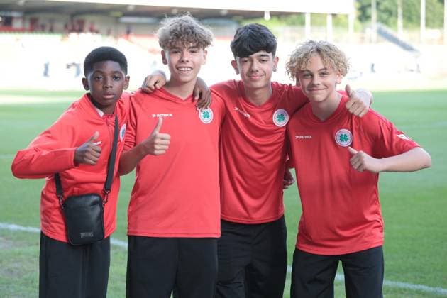 Fußball-Regionalliga Spiel zwischen Rot-Weiß Oberhausen und dem FC Gütersloh im Stadion Niederrhein in Oberhausen ** NUR FÜR REDAKTIONELLE ZWECKE ** EDITORIAL USE ONLY **<p>Fußball-Regionalliga Spiel zwischen Rot-Weiß Oberhausen (weisses Trikot) und dem FC Gütersloh (blaues Trikot) am Freitag den 22. August 2024 im Stadion Niederrhein in Oberhausen Foto : Frank Oppitz FUNKE Foto Services< p> Deutschland NRW Oberhausen Copyright: FrankxOppitz