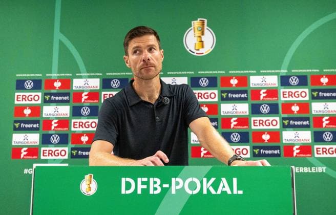 Sport Bilder des Tages Fußball, Herren, Saison 2024 2025, DFB-Pokal (1. Runde), FC Carl Zeiss Jena - Bayer Leverkusen (0;1), Trainer Xabi Alonso (Bayer 04 Leverkusen), 28.08. 2024, Copyright: xMatthiasxKochx