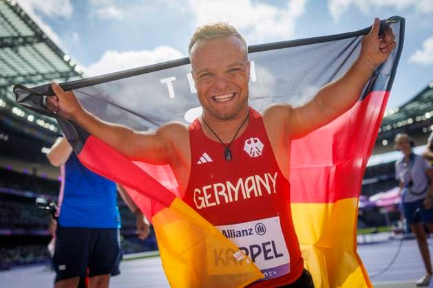 Bilder des Jahres 2024, Sport 09 September Sport Themen der Woche KW36 Sport Bilder des Tages Paralympics (Para Leichtathletik); Paris, 02.09.2024 <silber: KAPPEL Niko (F41 GER Para Leichtathletik), Kugelstoß, shot put, Kugel, Kugelstossen,Finale; Paralympics (Para Leichtathletik) am 02.09.2024 im Stade de France in Paris (Frankreich). Copyright: xBEAUTIFULxSPORTS AxelxKohringx