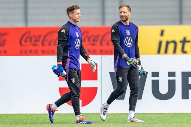 03.09.2024, DFB-Training, Auftakttraining der deutschen Fussball Nationalmannschaft, Deutsche Nationalmannschaft Marc Andre ter Stegen und Oliver Baumann Wichtiger Hinweis: Gemaess den Vorgaben der DFL Deutsche Fussball Liga bzw. des DFB Deutscher Fussball-Bund ist es untersagt, in dem Stadion und oder vom Spiel angefertigte Fotoaufnahmen in Form von Sequenzbildern und oder videoaehnlichen Fotostrecken zu verwerten Foto: Bahho Kara Kirchner-Media Copyright: xBahhoxKara Kirchner-Mediax