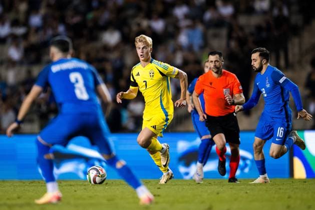 240905 Lucas Bergvall of Sweden during the Nations League football match between Azerbaijan and Sweden on September 5, 2024 in Baku. Photo: Maxim Thore BILDBYRAN kod MT MT0666 fotboll, football, soccer, fotball,nations league,azerbajdzjan, Copyright: MAXIMxTHORE BB240905MT183