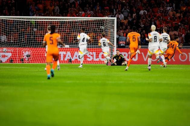UEFA Nations League 2024 25: Niederlande - Deutschland; 10.09.2024 Marc-Andre ter Stegen (Deutschland, 1) kann das 1:0 durch Tijjani Reijnders (Niederlande, 14) nicht verhindern UEFA Nations League 2024 25: Niederlande - Deutschland; Amsterdam, Johan Cruijff ArenA am 10.09.2024 Copyright: xBEAUTIFULxSPORTS Wunderlx