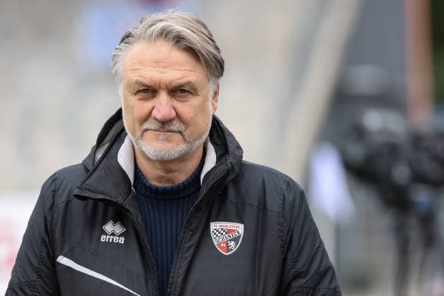 3. Liga; VfB Stuttgart 2 - FC Ingolstadt 04; vor dem Spiel Geschäftsführers Dietmar Beiersdorfer (FCI Kommunikation) 3. Liga VfB Stuttgart 2 FC Ingolstadt 04 Saison 2024 2025