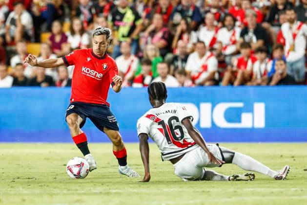 September 16, 2024, Madrid, Madrid, SPAIN: Bryan Zaragoza of CA Osasuna and Abdul Mumin of Rayo Vallecano in action during the Spanish league, LaLiga EA Sports, football match played between Rayo Vallecano and CA Osasuna at Vallecas stadium on September 16, 2024, in Madrid, Spain. Madrid SPAIN - ZUMAa181 20240916_zaa_a181_061 Copyright: xIrinaxR.xHipolitox