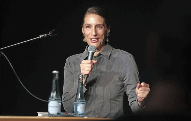 Bilder des Jahres 2024, Sport 09 September Sport Themen der Woche KW38 Sport Bilder des Tages Andrea Petkovic stellt ihr neues Buch im LesecafÃ der Stadtbücherei Gladbeck vor ** NUR FÜR REDAKTIONELLE ZWECKE ** EDITORIAL USE ONLY **<p>Andrea Petkovic stellt am Mittwoch den 18. September 2024 ihr neues Buch im LesecafÃ der Stadtbücherei Gladbeck vor Foto : Frank Oppitz FUNKE Foto Services< p> Deutschland NRW Gladbeck Copyright: FrankxOppitz