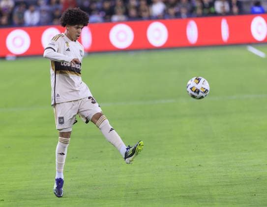 September 18, 2024, Los Angeles, California, USA: David Martinez 30 of the Los Angeles Football Club during their regular season MLS, Fussball Herren, USA game against the Austin FC on Wednesday September 18, 2024 at the BMO Stadium in Los Angeles, California. LAFC ties with Austin, 1-1. ARIANA RUIZ PI Los Angeles U.S - ZUMAp124 20240918_zaa_p124_032 Copyright: xArianaxRuizx