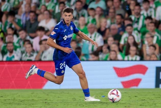Real Betis Balompie v Getafe CF - La Liga EA Sports Risco of Getafe CF runs with the ball during the La Liga EA Sports match between Real Betis and Getafe CF at Benito Villamarin in Seville, Spain, on September 18, 2024. Seville Spain  Copyright: xDAXxImagesx originalFilename:daximages-realbeti240918_nphkg