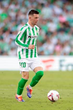Real Betis Balompie v Getafe CF - La Liga EA Sports Giovani Lo Celso of Real Betis runs with the ball during the La Liga EA Sports match between Real Betis and Getafe CF at Benito Villamarin in Seville, Spain, on September 18, 2024. Seville Spain  Copyright: xDAXxImagesx originalFilename:daximages-realbeti240918_npwnG
