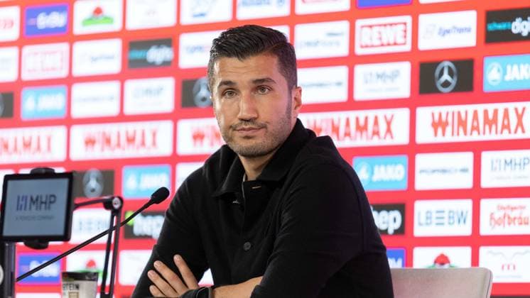 22.09.2024, Deutschland, Stuttgart, Fußball Bundesliga, Saison 2024 2025, VfB Stuttgart vs. Borussia Dortmund, Trainer Nuri Sahin (Dortmund) Gemäß den Vorgaben der DFL Deutsche Fußball Liga ist es untersagt, in dem Stadion und oder vom Spiel angefertigte Fotoaufnahmen in Form von Sequenzbildern und oder videoähnlichen Fotostrecken zu verwerten bzw. verwerten zu lassen.