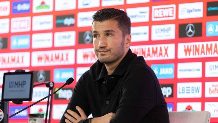 22.09.2024, Deutschland, Stuttgart, Fußball Bundesliga, Saison 2024 2025, VfB Stuttgart vs. Borussia Dortmund, Trainer Nuri Sahin (Dortmund) Gemäß den Vorgaben der DFL Deutsche Fußball Liga ist es untersagt, in dem Stadion und oder vom Spiel angefertigte Fotoaufnahmen in Form von Sequenzbildern und oder videoähnlichen Fotostrecken zu verwerten bzw. verwerten zu lassen.
