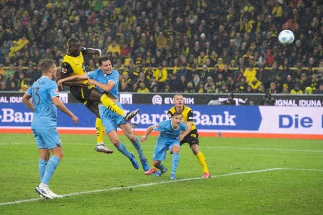 Bilder des Jahres 2024, Sport 09 September Sport Themen der Woche KW39 Sport Bilder des Tages Serhou GUIRASSY (DO) erzielt per Kopfball das Tor zum 1:2, Fussball 1. Bundesliga, 5. Spieltag, Borussia Dortmund (DO) - VfL Bochum (BO) 4:2 am 27.09.2024 in Dortmund Deutschland. DFL regulations prohibit any use of photographs as image sequences and or quasi-video Â