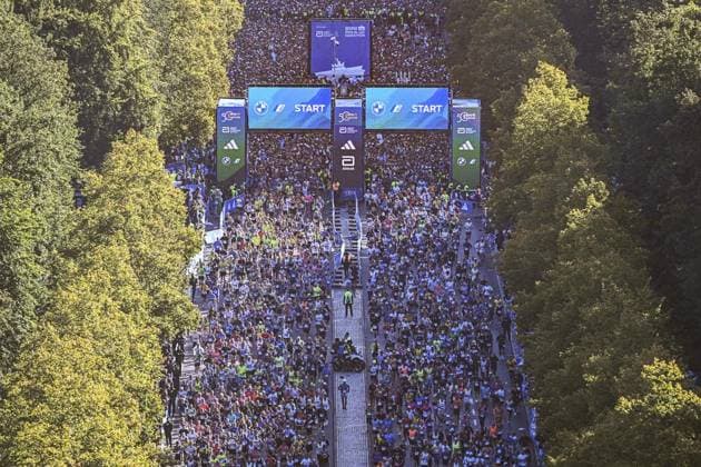 50. Berlin Marathon ** NUR FÜR REDAKTIONELLE ZWECKE ** EDITORIAL USE ONLY **<p>50. Berlin Marathon, Läufer und Fans auf der Strecke, fotografiert am 29.09.2024 in Berlin. Deutschland Berlin Berlin Copyright: MaurizioxGambarini