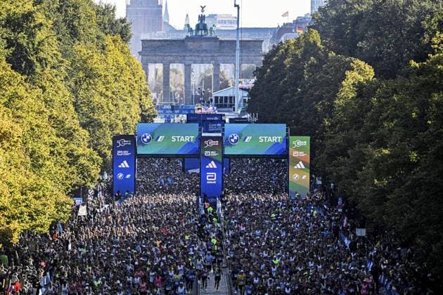 50. Berlin Marathon ** NUR FÜR REDAKTIONELLE ZWECKE ** EDITORIAL USE ONLY **<p>50. Berlin Marathon, Läufer und Fans auf der Strecke, fotografiert am 29.09.2024 in Berlin. Deutschland Berlin Berlin Copyright: MaurizioxGambarini