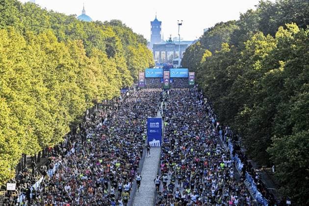 50. Berlin Marathon ** NUR FÜR REDAKTIONELLE ZWECKE ** EDITORIAL USE ONLY **<p>50. Berlin Marathon, Läufer und Fans auf der Strecke, fotografiert am 29.09.2024 in Berlin. Deutschland Berlin Berlin Copyright: MaurizioxGambarini
