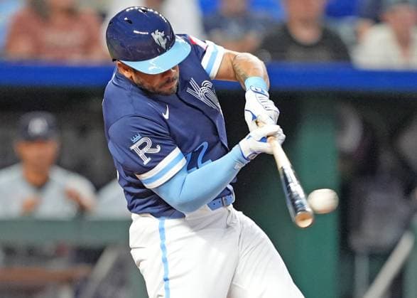 MLB, Baseball Herren, USA 2024; Twins vs Royals AUG 23 SEP 6, 2024: Royals left fielder Tommy Pham drives a pitch at Kauffman Stadium Kansas City, Missouri. Jon Robichaud CSM. (Credit Image: Â Jon Robichaud Cal Media) Kansas City Missouri United States EDITORIAL USE ONLY Copyright: xx ZUMA-20240906_zma_c04_033.jpg JonxRobichaudx csmphotothree290542