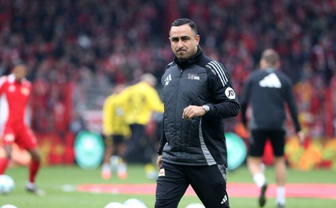 Co Trainer Babak Keyhanfar Aktion Oberkörper Fußball Fussball Bundesliga Herren DFL 6. Spieltag Saison 2024 2025 05.10.2024 1.FC Union Berlin FCU vs. BVB Borussia Dortmund DFL regulations prohibit any use of photographs as image sequences and or quasi-video.