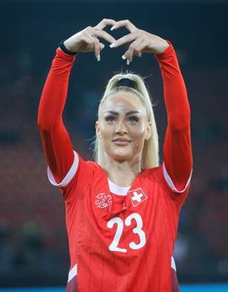Bilder des Jahres 2024, Sport 10 Oktober Sport Themen der Woche KW43 Sport Bilder des Tages Schweiz - Australien Alisha Lehmann (Schweiz) 25.10.2024 Stadion Letzigrund Zuerich, SCHWEIZ, Saison 2024 2025 Frauen Fussball Laenderspiel Schweiz - Australien Alisha Lehmann (Schweiz)