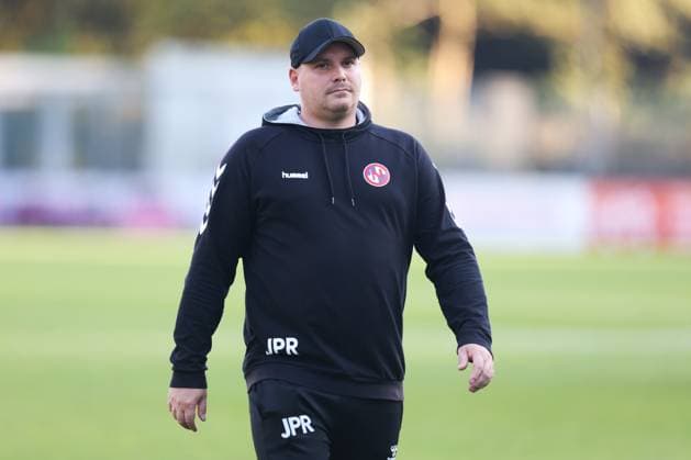 26.10.2024, Fussball, Herren, Regionalliga Nord, 16. Spieltag, FC Eintracht Norderstedt - BSV Kickers Emden Trainer Jean-Pierre Richter (FC Eintracht Norderstedt)