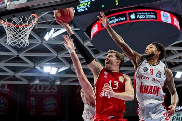 Bilder des Jahres 2024, Sport 10 Oktober Sport Themen der Woche KW43 Sport Bilder des Tages Deutsche Basketball Bundesliga (BBL), FC Bayern München Basketball vs Würzburg Baskets, München FC Bayern Basketball, Würzburg Baskets, 2024-10-27 in München (BMW Park) OBST Andreas (FC Bayern Basketball FCBB13SG) sportworld München BMW Park Bayern Deutschland