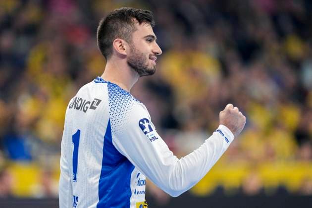 Matija Spikic (Torwart, ThSV, 1), Einzelbild, Einzelfoto, Aktion, Action, Jubel, jubeln, jubelt, celebration, Freude, freuen, freut sich, zuversichtlich, optimistisch, positiv, Spielszene, 01.11.2024, Mannheim (Deutschland), Handball, Bundesliga, Rhein-Neckar Löwen - ThSV Eisenach