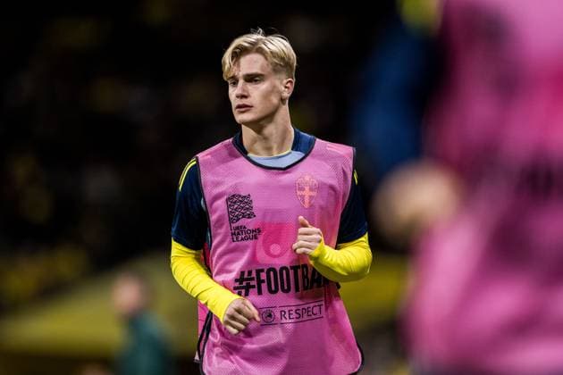241116 Lucas Bergvall of Sweden during the Nations League football match between Sweden and Slovakia on November 16, 2024 in Stockholm. Photo: Joel Marklund BILDBYRAN kod JM JM0614 bbeng fotboll football soccer fotball nations league uefa nations league sverige sweden sverige a slovakien slovakia Copyright: JOELxMARKLUND BB241116JM033