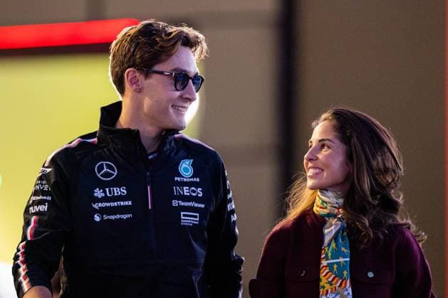 22nd November 2024; Las Vegas, Nevada, USA. F1 Las Vegas Grand Prix; Qualifying Day; George Russell (63) of United Kingdom and team Mercedes-AMG Petronas F1 Team shares a touching moment with his girlfriend Carmen Montero Mundt on the paddock  ActionPlus12719423 BobxKupbens