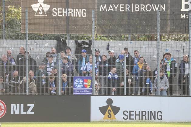 24.11.2024, xusrbx, Fussball Regionalliga Suedwest, Eintracht Frankfurt U21, U 21 - Stuttgarter Kickers emspor, v.l. die Fans von Stuttgarter Kickers, (DFL DFB REGULATIONS PROHIBIT ANY USE OF PHOTOGRAPHS as IMAGE SEQUENCES and or QUASI-VIDEO) Dreieich
