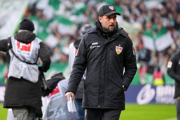 Trainer Sebastian Hoeness (VfB Stuttgart, Trainer), GER, SV Werder Bremen vs. VfB Stuttgart, Fußball, Bundesliga, Spieltag 12, Saison 2024 2025, 30.11.2024 DFL REGULATIONS PROHIBIT ANY USE OF PHOTOGRAPHS AS IMAGE SEQUENCES AND OR QUASI-VIDEO GER, SV Werder Bremen vs. VfB Stuttgart, Fußball, Bundesliga, Spieltag 12, Saison 2024 2025, 30.11.2024 Bremen Copyright: xEibner-Pressefoto MaxxVincenx EP_MVN