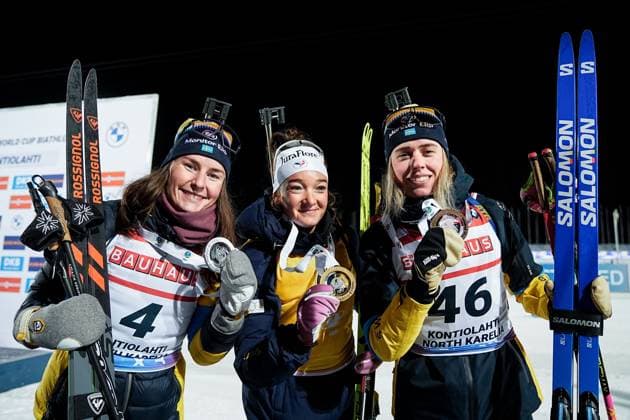Bilder des Jahres 2024, Sport 12 Dezember Sport Themen der Woche KW 49 Sport Bilder des Tages 241204 Ella Halvarsson of Sweden, Lou Jeanmonnot of France and Elvira Öberg of Sweden celebrate after competing in women s Cross Country Skiing 12,5 km during the IBU World Cup on December 4, 2024 in Kontiolahti. Photo: Kalle Parkkinen BILDBYRAN COP 211 KP0073 skidskytte biathlon skiskyting världscupen ibu world cup damernas 12 5 km biathlon female (cr) womens 12 bbeng sweden sverige Copyright: KALLExPARKKINEN BB241204BB401