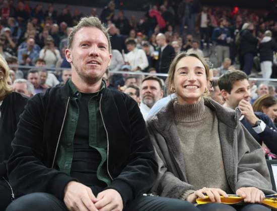Julian NAGELSMANN und Freundin Lena WURZENBACHER. Basketball, Bayern - Baskonia. Euroleague, FC Bayern Basketball - Baskonia Vitoria-Gasteiz, Runde 14, Saison 2024-2025, am 5.12.2024 in Muenchen, S A P G A R D E N, Deutschland. Quelle Copyright Credit : Oryk HAIST