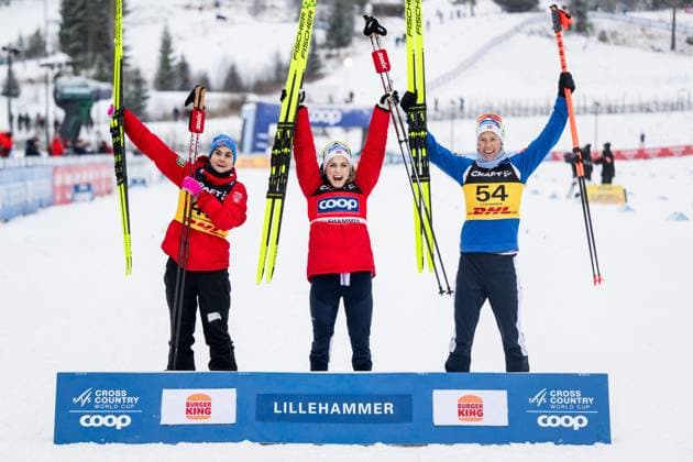 Bilder des Jahres 2024, Sport 12 Dezember Sport Themen der Woche KW 49 Sport Bilder des Tages 241206 Heidi Weng, Therese Johaug and Astrid oyre Slind of Norway celebrate after competing in women s cross country skiing 10 km free technique interval start during the FIS Cross-Country World Cup on December 6, 2024 in Lillehammer. Photo: Mathias Bergeld BILDBYRAN kod MB MB1014 skidor cross-country skiing langrenn världscupen fis cross country world cup fristil free technique dam bbeng women kvinner jubel Copyright: MATHIASxBERGELD BB241206MB101