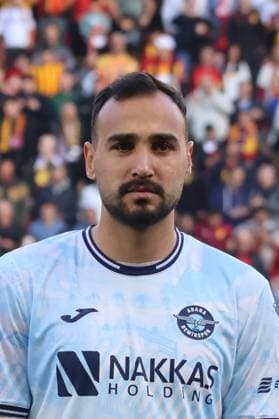Tolga Kalender of Adana Demirspor during the Turkish Super League match between Gotepe and Adana Demirspor at Gursel Aksel Stadium iin Izmir , Turkey on December 07 , 2024. ( Photo by Seskimphoto ) Izmir Turkey Izmir Turkey Copyright: xSeskimphotox Goztepe-AdanaDmr-071224 (13)