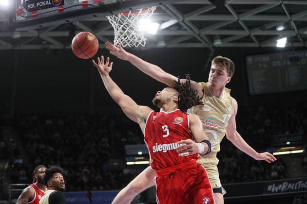 Bilder des Jahres 2024, Sport 12 Dezember Sport Themen der Woche KW50 Sport Bilder des Tages Spielszene. Basketball, Bayern - Vechta. BBL - Pokal, FC Bayern Basketball - SC Rasta Vechta, Viertelfinale, Saison 2024-2025, 9.12.2024, in Muenchen, B M W P A R K, Deutschland. Quelle Copyright Credit : Oryk HAIST