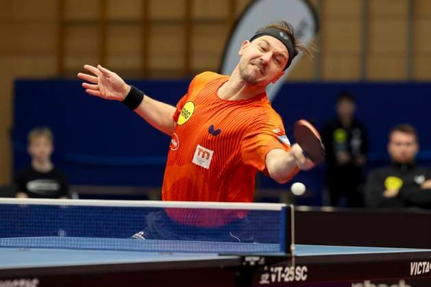 Bilder des Jahres 2024, Sport 12 Dezember Sport Themen der Woche KW50 Sport Bilder des Tages Timo Boll (Borussia Duesseldorf) kontrolliert den Ball, 1. Tischtennis Bundesliga der Herren, TTC Schwalbe Bergneustadt vs Borussia Duesseldorf, Burstenhalle am 11. December 2024 in Bergneustadt, Deutschland. (Foto von Marco Steinbrenner DeFodi Images) Timo Boll (Borussia Duesseldorf) controls the ball, 1. Tischtennis Bundesliga der Herren, TTC Schwalbe Bergneustadt vs Borussia Duesseldorf, Burstenhalle, December 11, 2024 in Bergneustadt, Germany. (Photo by Marco Steinbrenner DeFodi Images) Defodi-700_berg_dus_20241211_003
