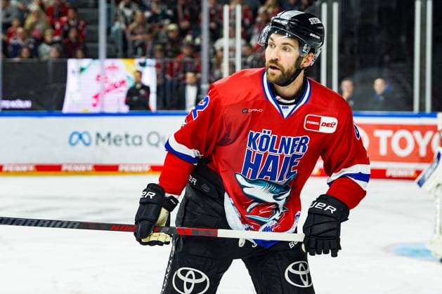 Eishockey Penny-DEL 26. Spieltag Kölner Haie - Löwen Frankfurt am 15.12.2024 in der Lanxess Arena in Köln Alexandre Grenier ( Köln ) Gemäß den Vorgaben der DEL Deutsche Eishockey Liga ist die Publikation und Weiterverwertung der Aufnahmen in elektronischen Medien und Endgeräten aller Art während des laufenden Spiels nicht zulässig.