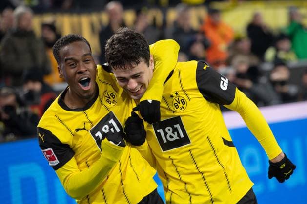 Bilder des Jahres 2024, Sport 12 Dezember Sport Themen der Woche KW50 Sport Bilder des Tages Giovanni REYNA (DO) jubelt nach seinem Tor zum 1:0 mit Jamie GITTENS (DO), Jubel, jubeln, Freude, cheers, Fussball 1. Bundesliga, 14. Spieltag, Borussia Dortmund (DO) - TSG 1899 Hoffenheim (1899) 1-1 am 15.12.2024 in Dortmund Deutschland. DFL regulations prohibit any use of photographs as image sequences and or quasi-video Â