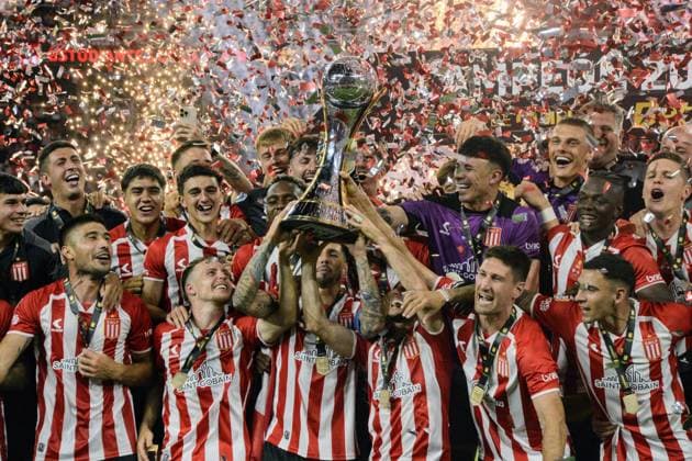 Bilder des Jahres 2024, Sport 12 Dezember Sport Themen der Woche KW51 Sport Bilder des Tages VELEZ VS ESTUDIANTES,Torneo de Campeones Superliga,fotobaires argentina 21 12 2024