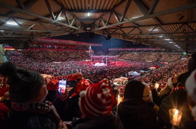 Bilder des Jahres 2024, Sport 12 Dezember Sport Themen der Woche KW52 Sport Bilder des Tages Fussball, Herren, Saison 2024 2025, 1. Bundesliga, 1. FC Union Berlin, 22. Weihnachtssingen im Stadion An der Alten Försterei, Übersicht, 23.12. 2024, Copyright: xSebastianxRäppold MatthiasxKochx