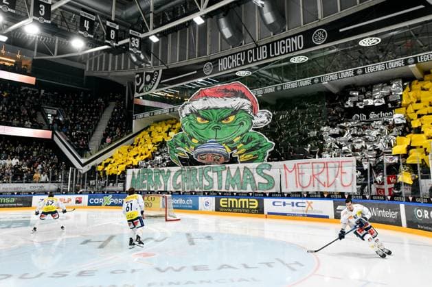 23 12 2024, Porza, Corner Arena, NL: HC Lugano - HC Ambri-Piotta, Lugano fans choreo before the game Porza Corner Arena Ticino Switzerland  Copyright: xJustPictures.ch AndreaxBrancax