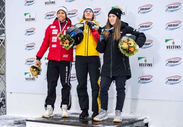 Bilder des Jahres 2025, Sport 01 Januar Sport Themen der Woche KW01 Sport Bilder des Tages IBSF Bob Worldcup Winterberg, 04.01.2025 Melanie Hasler (SUI, 14), Lisa Buckwitz (GER, 8), Breeana Walker (AUS, 10); IBSF Bob Worldcup Winterberg Frauen Monobob, 04.01.2025 Copyright: xBEAUTIFULxSPORTS Erlhofx