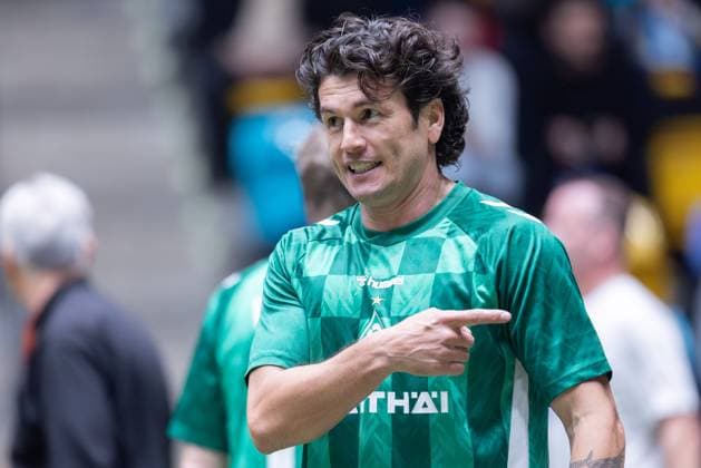 Matthäi-Cup 2025 Nelson Valdez (Werder Bremen Legenden). Matthäi-Cup 2025 in der Süwag Energie ARENA in Frankfurt am Main am 8. Januar 2025., Frankfurt am Main Hessen Deutschland Süwag Energie ARENA