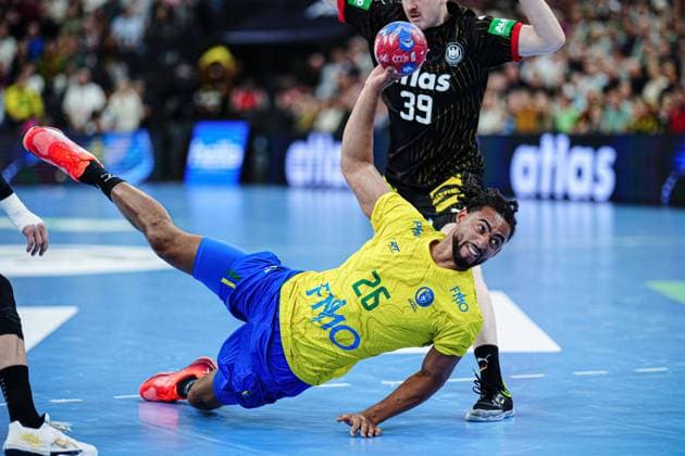 Bilder des Jahres 2025, Sport 01 Januar Sport Themen der Woche KW02 Sport Bilder des Tages Wurf Tor Hugo Bryan Monte dos Santos (Brasilien, 26) GER, Deutschland vs. Brasilien, Handball, Testspiel, Saison 2024 2025, 09.01.2025 GER, Deutschland vs. Brasilien, Handball, Testspiel, Saison 2024 2025, 09.01.2025 Flensburg Copyright: xEibner-Pressefoto MarcelxvonxFehrnx EP_MFN