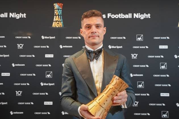 Bilder des Jahres 2025, Sport 01 Januar Sport Themen der Woche KW03 Sport Bilder des Tages 13.01.2025; Bern, Schweiz - 4. Swiss Football Night 2025: Granit Xhaka (Bayer Leverkusen) nominiert UBS für Male National Player 2024 gewinnt zum dritten Mal die Trophäe und kann allerdings aufgrund der englischen Woche in der Bundesliga nicht persönlich kommen. Wird live zugeschaltet. Hier Archivfoto. Die Preisverleihung im Casino Bern, organisiert vom SFV und der SFL, ehrt die besten Schweizer Fußballer in sieben Kategorien. Fachjurys nominierten, Fans stimmten bis 3. Dezember ab. Bern Schweiz Copyright: xJOERANxSTEINSIEKx