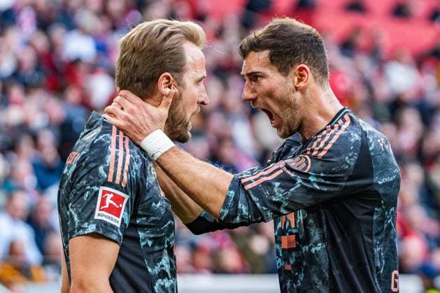 Sport Bilder des Tages 25.01.2025, SC Freiburg vs. FC Bayern München, 1. Bundesliga, 19. Spieltag Tor zum 0:1 durch Harry Kane (FC Bayern Muenchen, 9) hier mit Leon Goretzka (FC Bayern Muenchen, 8) Wichtiger Hinweis: Gemaess den Vorgaben der DFL Deutsche Fussball Liga bzw. des DFB Deutscher Fussball-Bund ist es untersagt, in dem Stadion und oder vom Spiel angefertigte Fotoaufnahmen in Form von Sequenzbildern und oder videoaehnlichen Fotostrecken zu verwerten Copyright: xBahhoxKarax