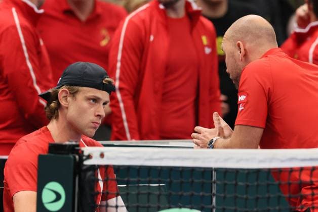 Belgian Zizou Bergs and Belgian captain Steve Darcis pictured ahead of a game between Belgian Bergs and Chilean Barrios Vera, the first match in the Davis Cup qualifiers World Group tennis meeting between Belgium and Chile, Saturday 01 February 2025, in Hasselt. BENOITxDOPPAGNE  x111573306x