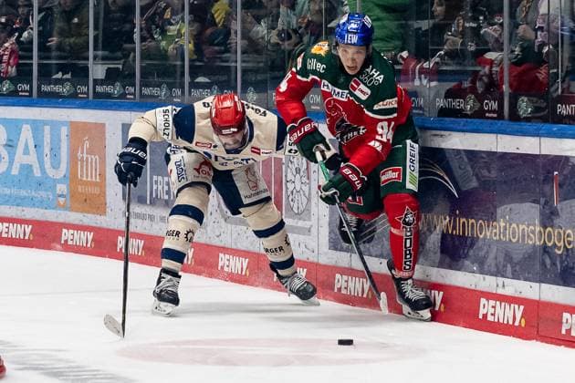 Sport Bilder des Tages Kampf um den Puck Zweikampf zwischen Mirko Hoefflin (Schwenninger Wild Wings, 10) und Anrei Hakulinen (Augsburger Panther, 94). GER, Augsburger Panther vs. Schwenninger Wild Wings, Eishockey, DEL, 43. Spieltag, Saison 2024 2025, 02.02.2025. GER, Augsburger Panther vs. Schwenninger Wild Wings, Eishockey, DEL, 43. Spieltag, Saison 2024 2025, 02.02.2025. Augsburg Copyright: xEibner-Pressefoto HeikexFeinerx EP_HFR