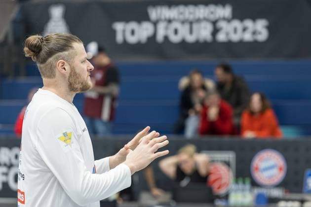 easyCredit Basketball Bundesliga, BBL, VIMODROM TOP FOUR 2025, Herren. 14.02.2025, FC Bayern München Basketball - Syntainics MBC, Halbfinale 1. John Bryant (Syntainics MBC, No 54) Copyright. Alexander Trienitz.