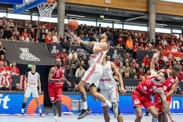 easyCredit Basketball Bundesliga, BBL, VIMODROM TOP FOUR 2025, Herren. 14.02.2025, FC Bayern München Basketball - Syntainics MBC, Halbfinale 1. Nick Weiler-Babb (FC Bayern München Basketball, No 0) Copyright. Alexander Trienitz.