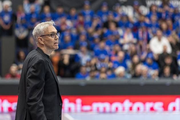 easyCredit Basketball Bundesliga, BBL, VIMODROM TOP FOUR 2025, Herren. 14.02.2025, FC Bayern München Basketball - Syntainics MBC, Halbfinale 1. Gordon Herbert (Head Coach), FC Bayern München Basketball Copyright. Alexander Trienitz.